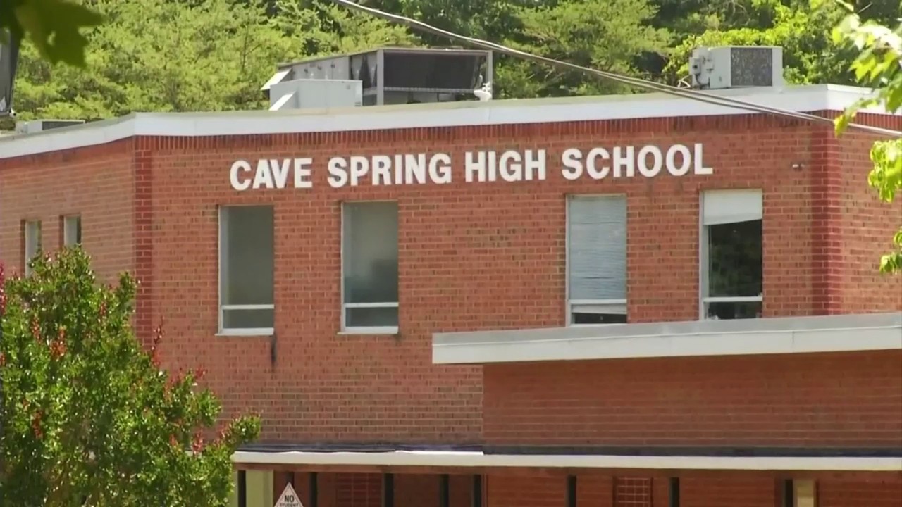 Roanoke County schools looks at classroom trailers for Cave...